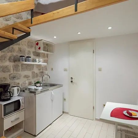 Amelie Apartment