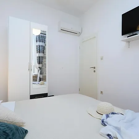 Amelie Dubrovnik