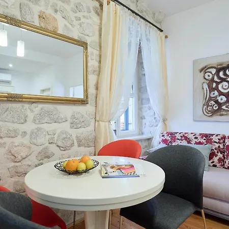 Amelie Apartment