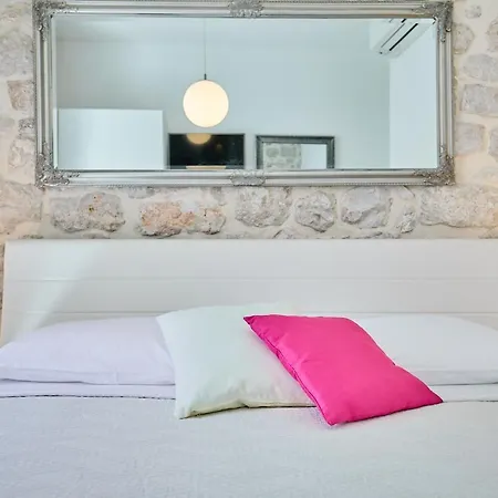 Amelie Apartment *